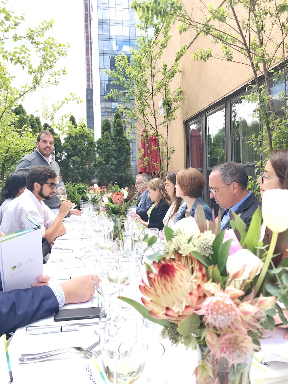 Vinho Verde Monção and Melgaço lunch table Vinho Verde Monção and Melgaço lunch table